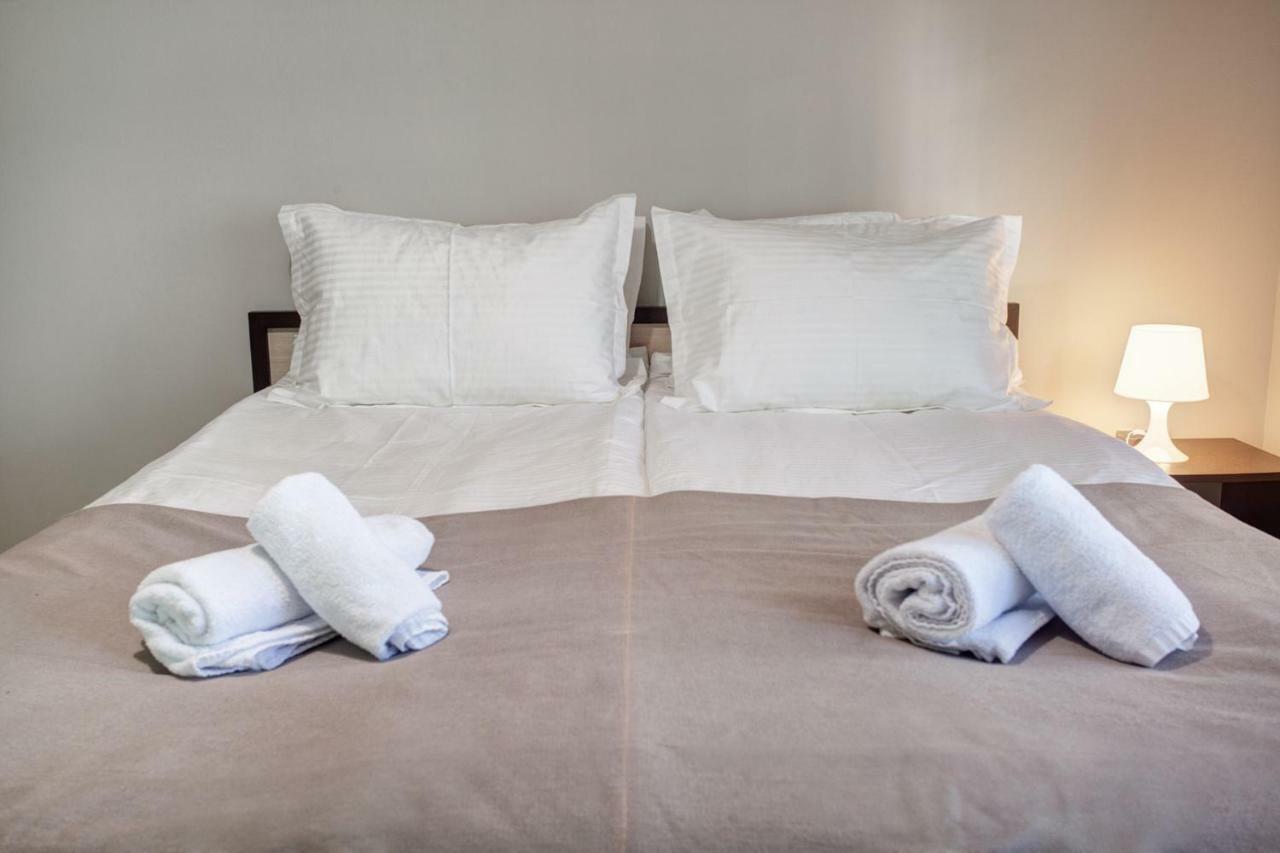 Spacious Flat Close To The American Embassy София Экстерьер фото